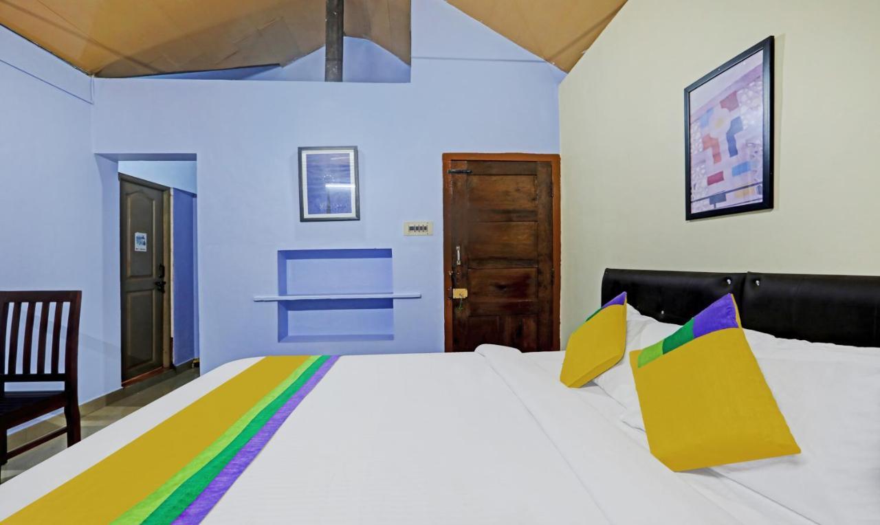Hotel Allaranda Homestay 마디케리 외부 사진