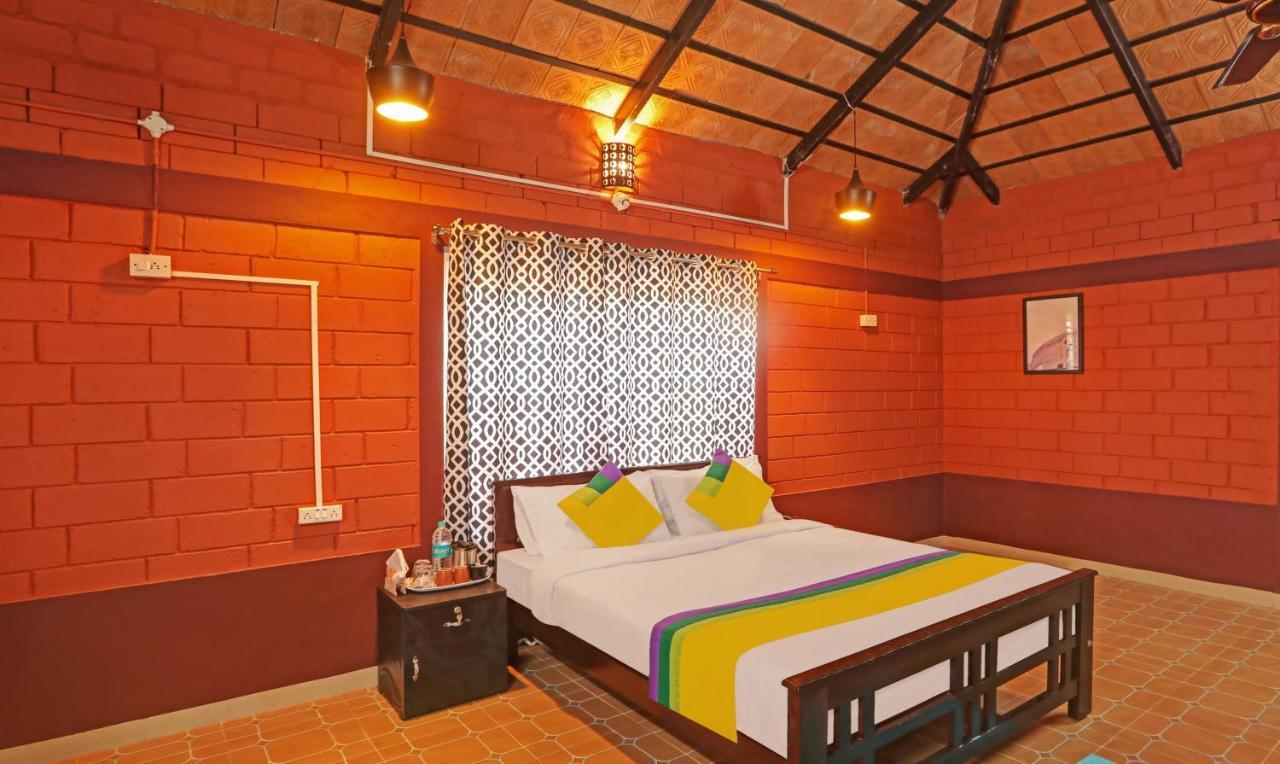 Hotel Allaranda Homestay 마디케리 외부 사진