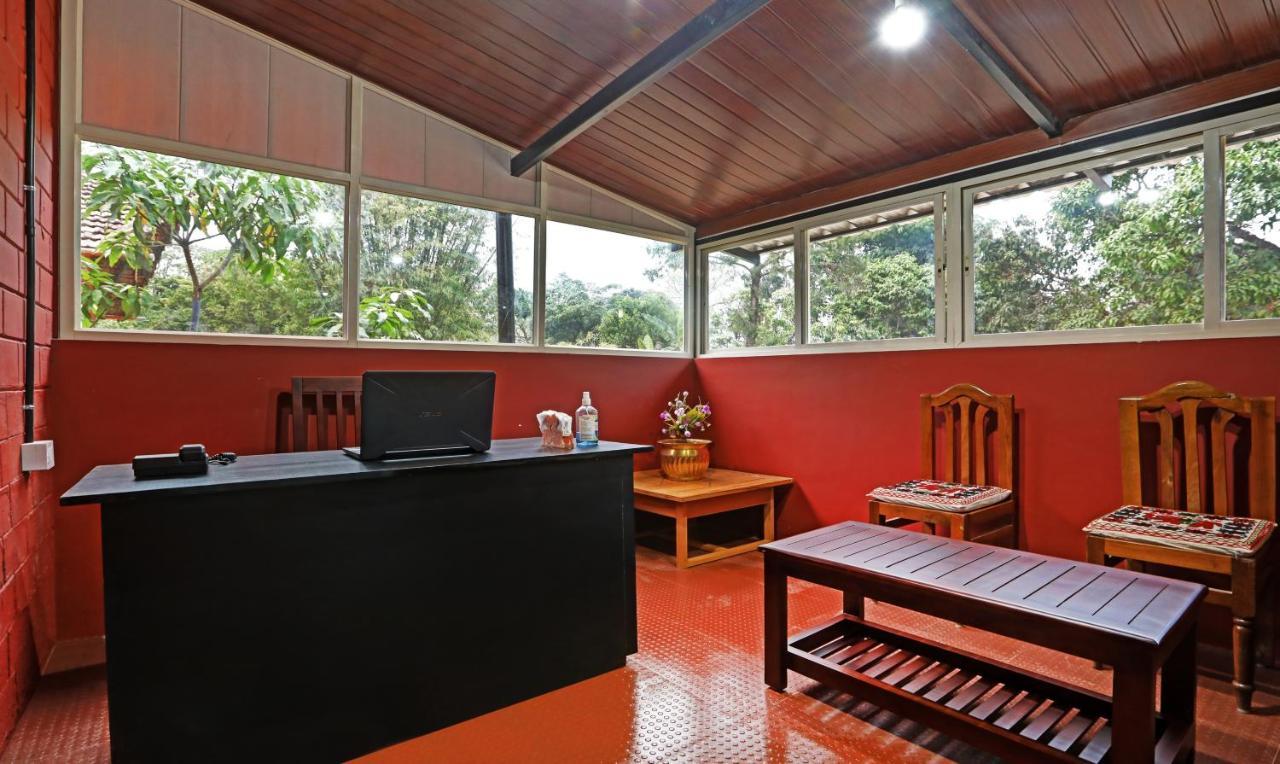 Hotel Allaranda Homestay 마디케리 외부 사진