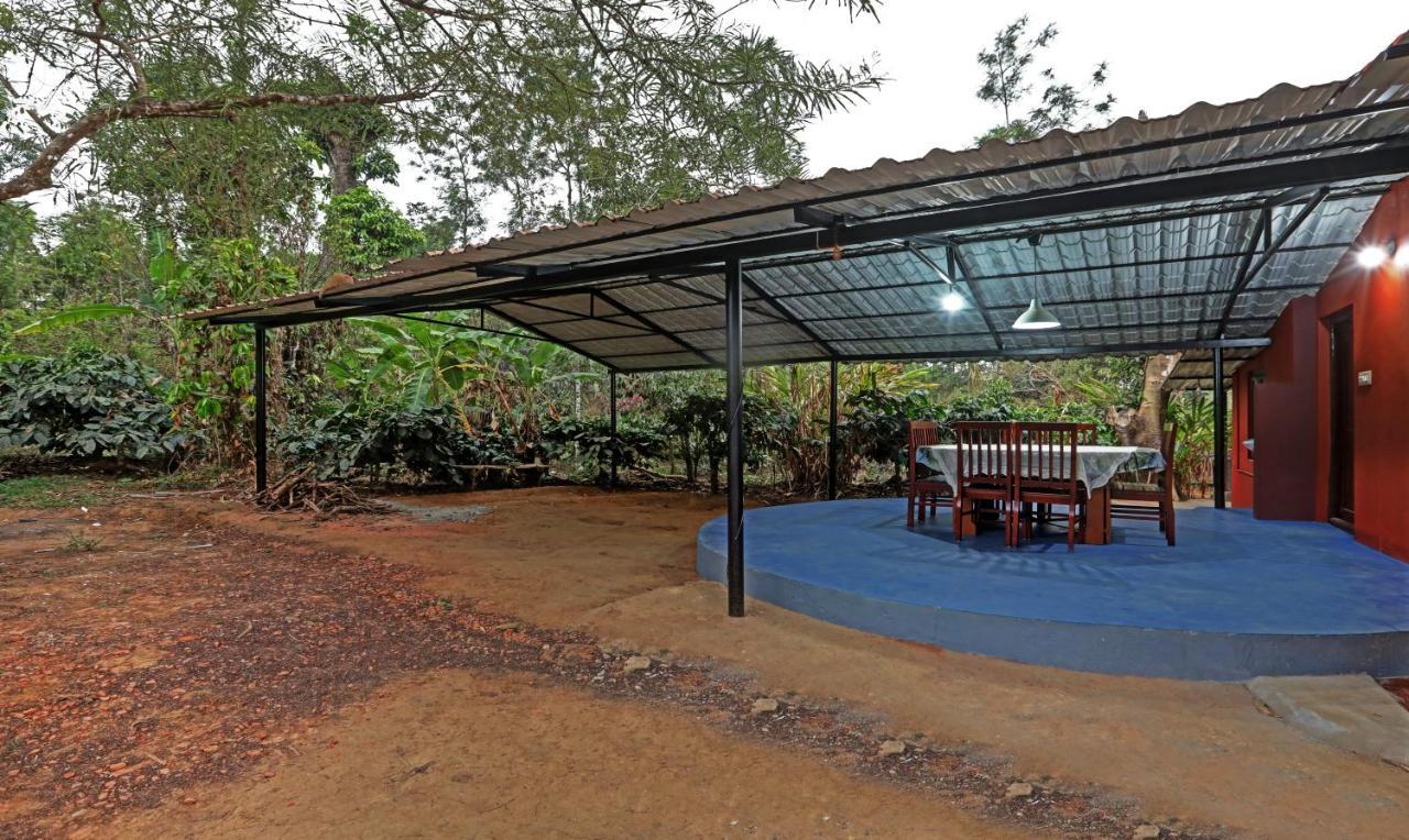 Hotel Allaranda Homestay 마디케리 외부 사진