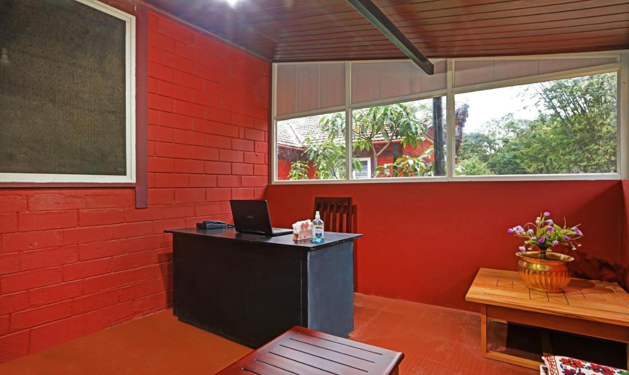 Hotel Allaranda Homestay 마디케리 외부 사진